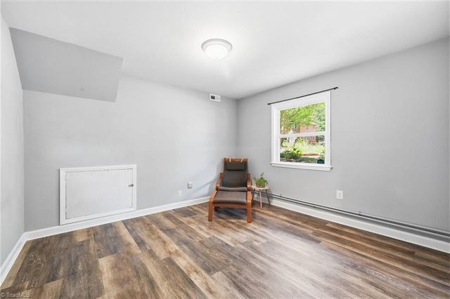 2712 London Lane, Winston-salem, NC 27103