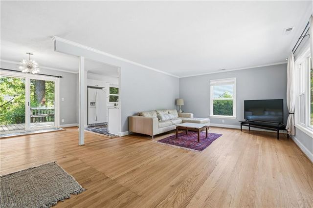 2712 London Lane, Winston-salem, NC 27103