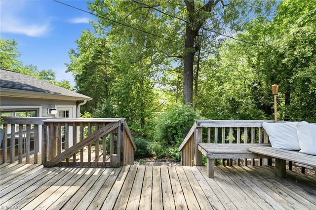 2712 London Lane, Winston-salem, NC 27103
