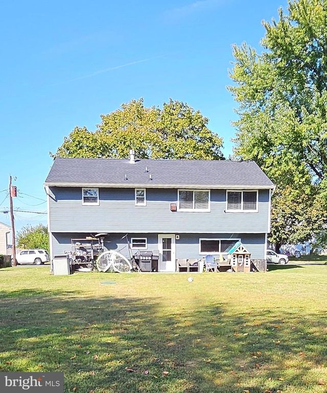 2189 BERKELEY DR, Vineland, NJ 08361