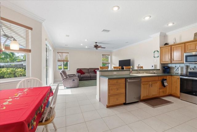 517 SE 7th Avenue, Deerfield Beach, FL 33441