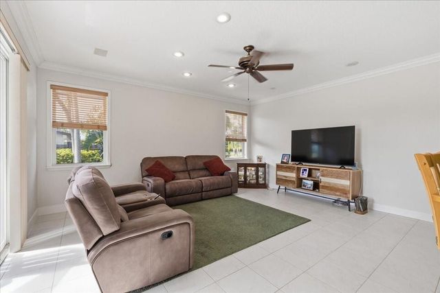 517 SE 7th Avenue, Deerfield Beach, FL 33441