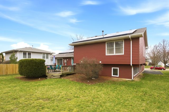 149 Beaver Creek Drive, Bolingbrook, IL 60490