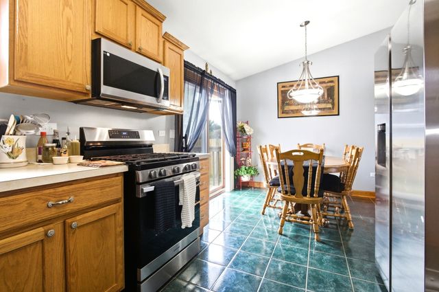 149 Beaver Creek Drive, Bolingbrook, IL 60490