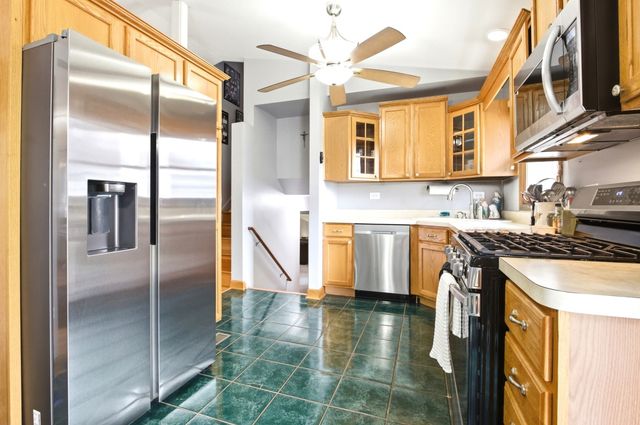 149 Beaver Creek Drive, Bolingbrook, IL 60490