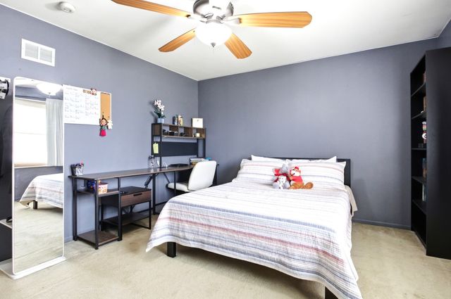 149 Beaver Creek Drive, Bolingbrook, IL 60490