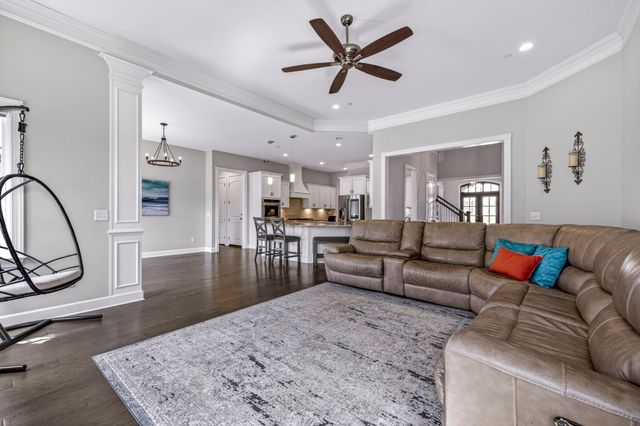 1885 Barnstaple Ln, Brentwood, TN 37027