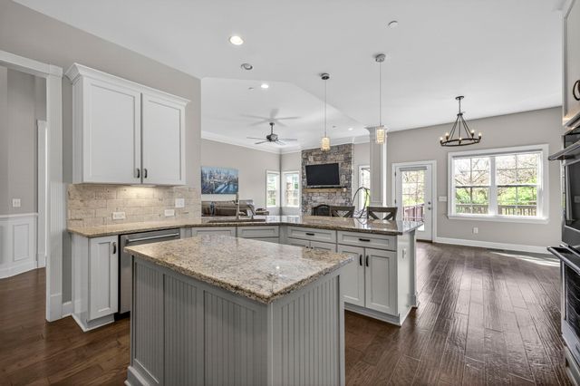 1885 Barnstaple Ln, Brentwood, TN 37027