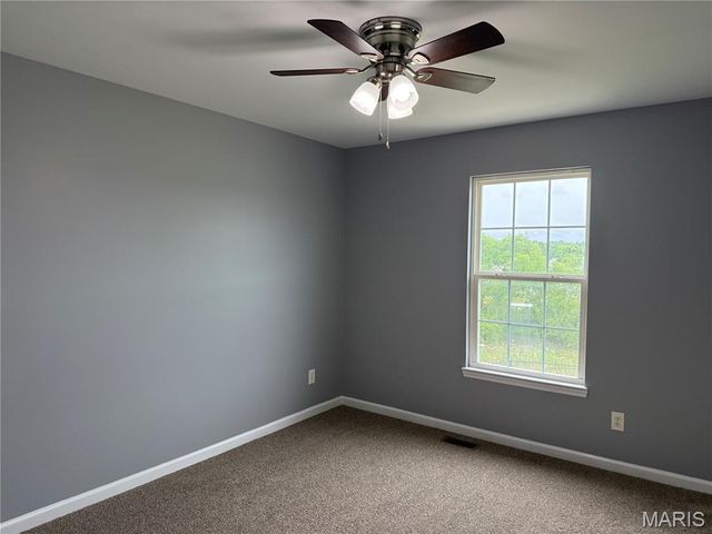 128 Linder Lane, Winfield, MO 63389
