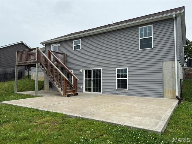 128 Linder Lane, Winfield, MO 63389