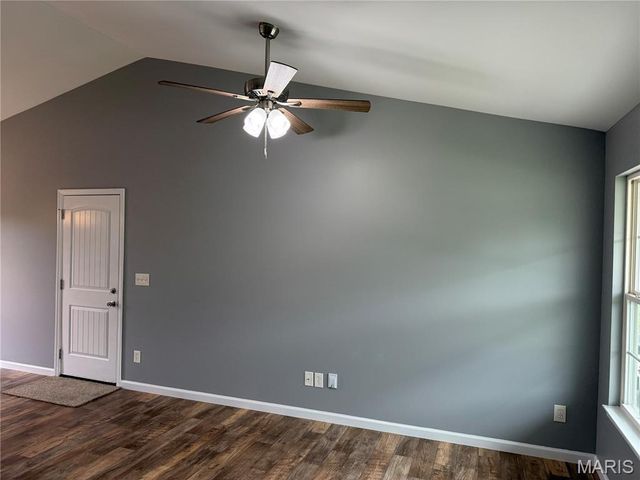 128 Linder Lane, Winfield, MO 63389