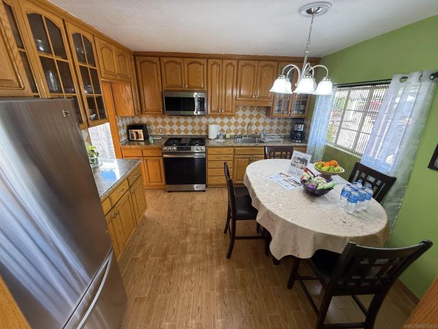 3430 Monroe Ave, San Diego, CA 92116