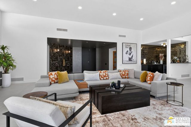 2078 S Chico Drive, Palm Springs, CA 92264