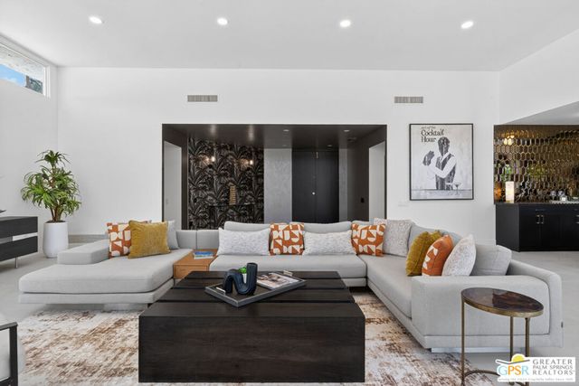 2078 S Chico Drive, Palm Springs, CA 92264