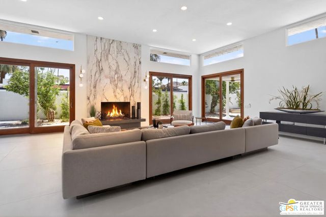 2078 S Chico Drive, Palm Springs, CA 92264