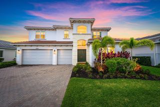 12115 Waterstone Circle, Palm Beach Gardens, FL 33412