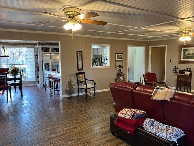 501 Merrell Drive, Sulphur Springs, TX 75482