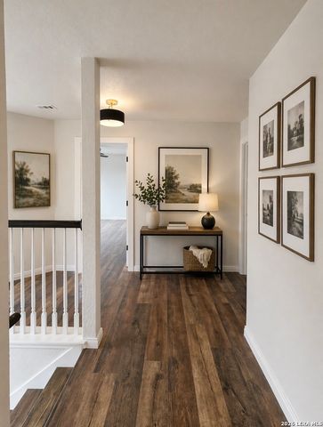 8007 Chisos Oak Dr, San Antonio, TX 78223