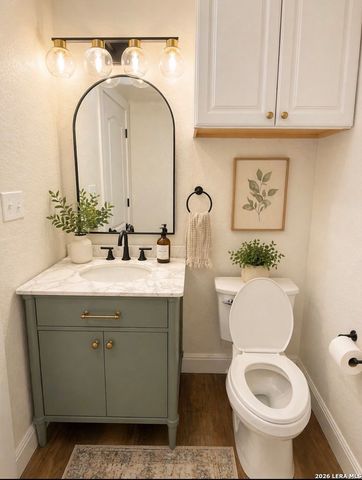 8007 Chisos Oak Dr, San Antonio, TX 78223