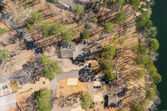 21 San Vincente Place, Hot Springs Village, AR 71909