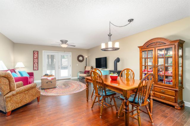 21 San Vincente Place, Hot Springs Village, AR 71909