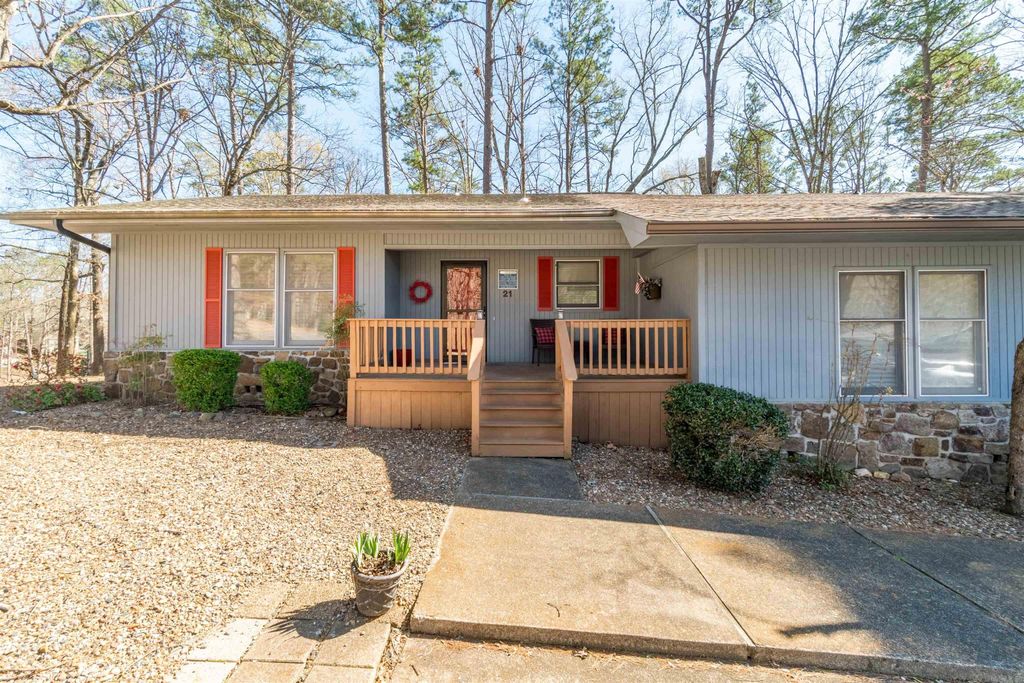 21 San Vincente Place, Hot Springs Village, AR 71909