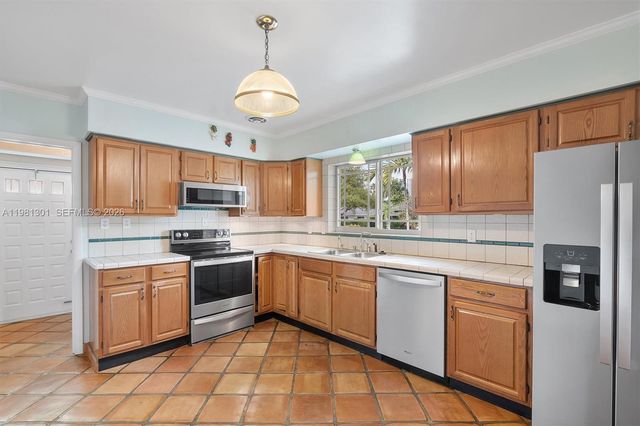 300 187th St, Sunny Isles Beach, FL 33160