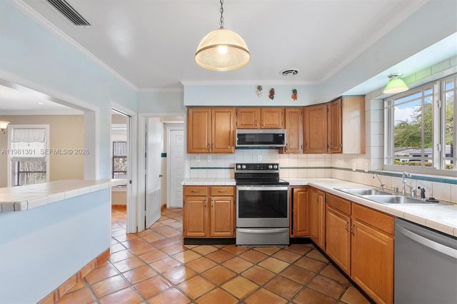 300 187th St, Sunny Isles Beach, FL 33160