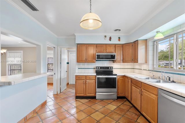 300 187th St, Sunny Isles Beach, FL 33160