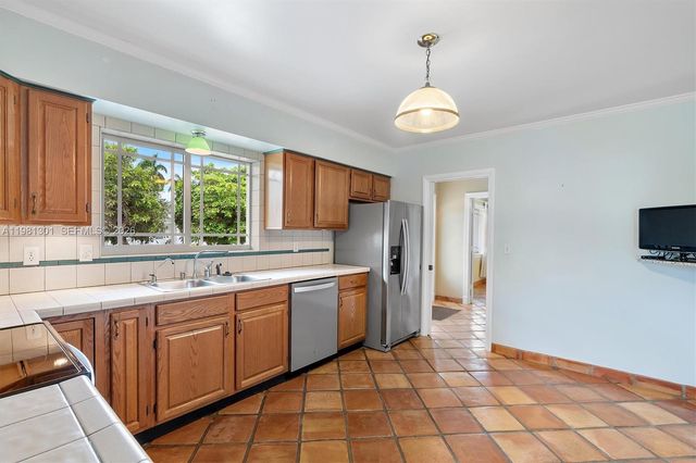 300 187th St, Sunny Isles Beach, FL 33160