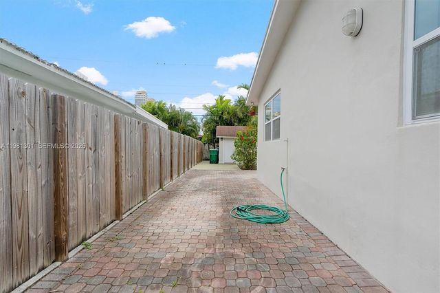 300 187th St, Sunny Isles Beach, FL 33160