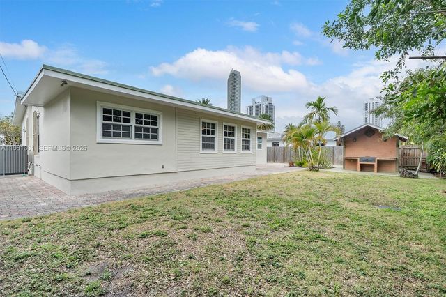 300 187th St, Sunny Isles Beach, FL 33160