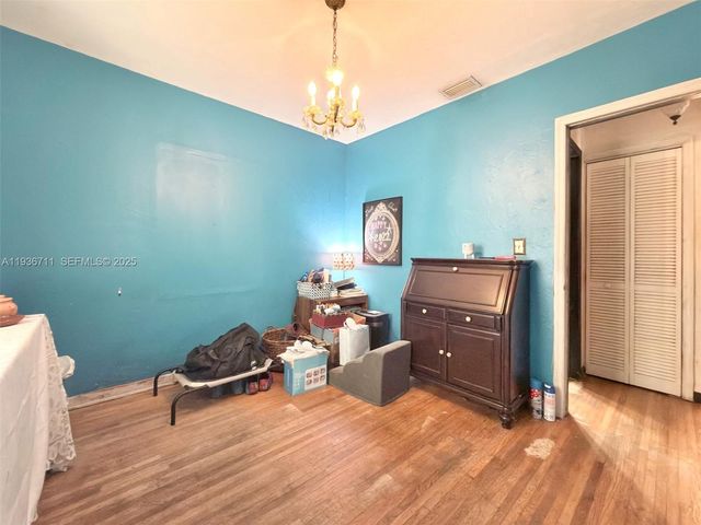 3630 NW 4th Ter, Miami, FL 33125