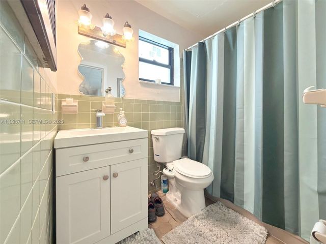 3630 NW 4th Ter, Miami, FL 33125