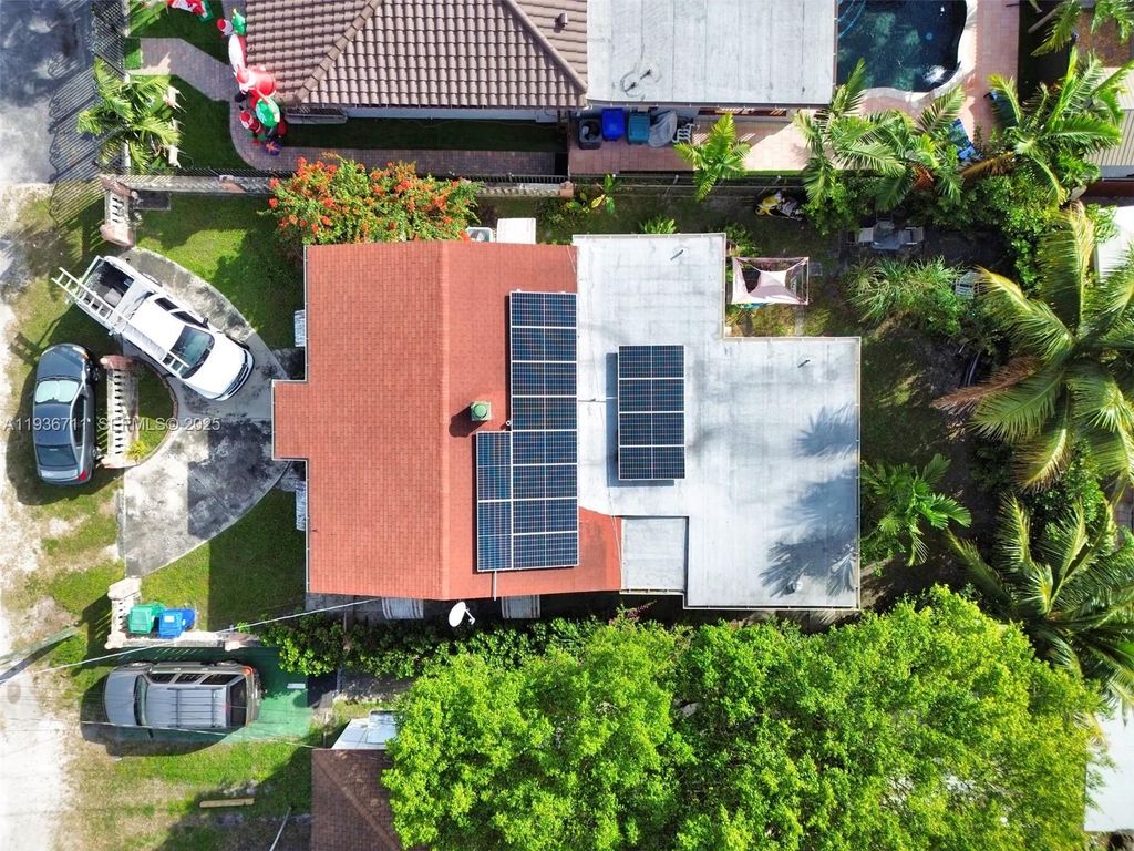 3630 NW 4th Ter, Miami, FL 33125