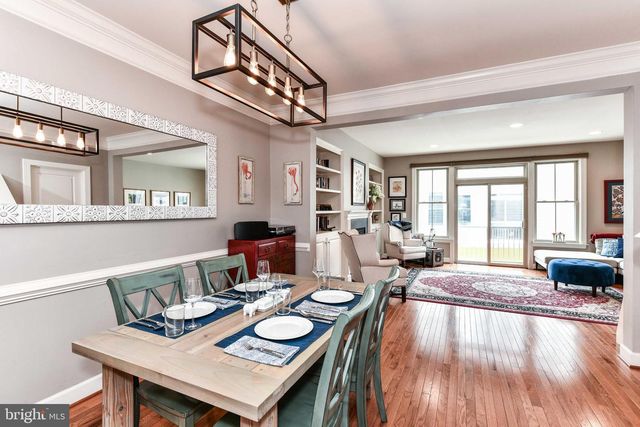 2505 S KENMORE CT, Arlington, VA 22206