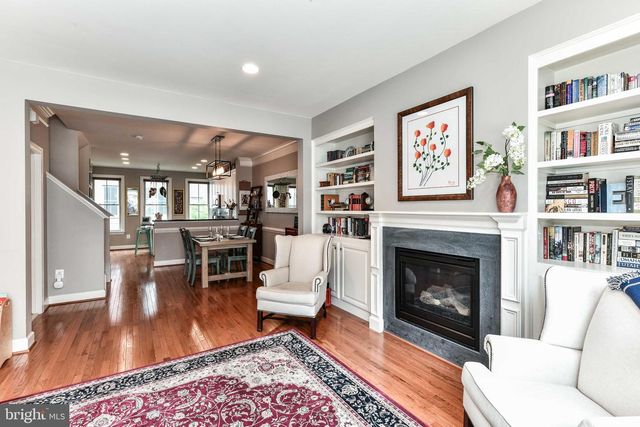 2505 S KENMORE CT, Arlington, VA 22206