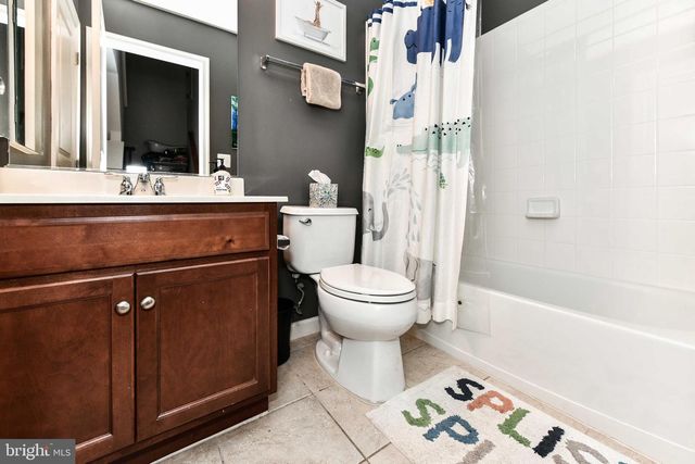 2505 S KENMORE CT, Arlington, VA 22206