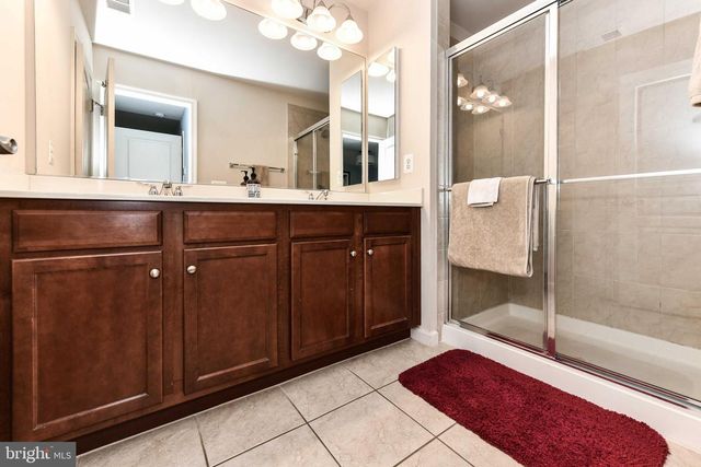 2505 S KENMORE CT, Arlington, VA 22206