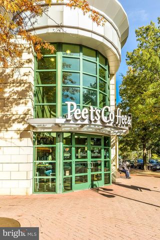 2505 S KENMORE CT, Arlington, VA 22206