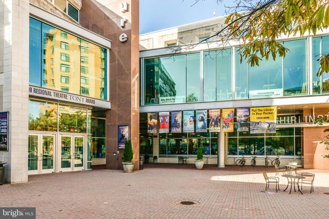 2505 S KENMORE CT, Arlington, VA 22206