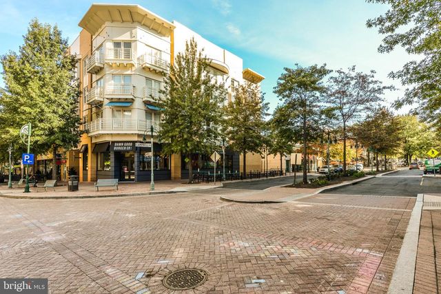 2505 S KENMORE CT, Arlington, VA 22206