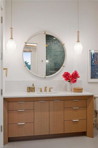 1990 7th ST S, Naples, FL 34102