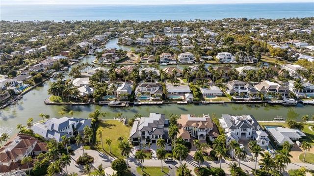 1990 7th ST S, Naples, FL 34102