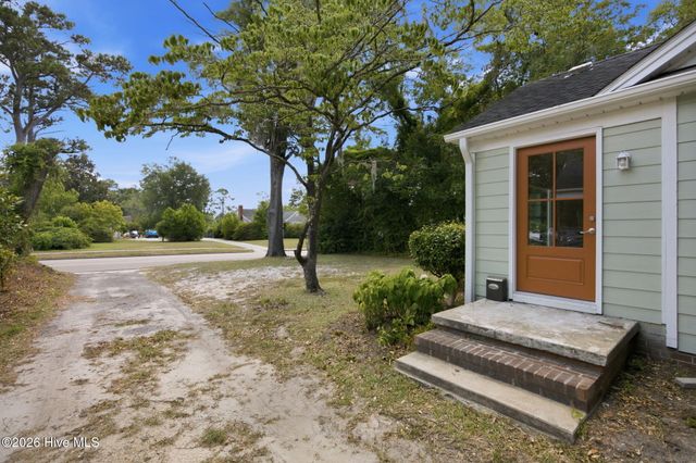 2113 Princess Place Drive, Wilmington, NC 28405