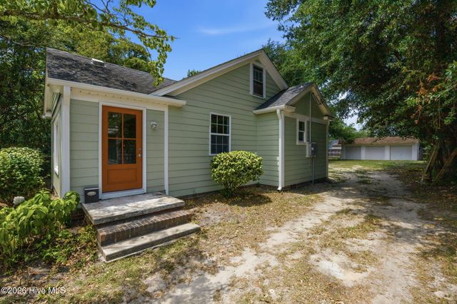 2113 Princess Place Drive, Wilmington, NC 28405