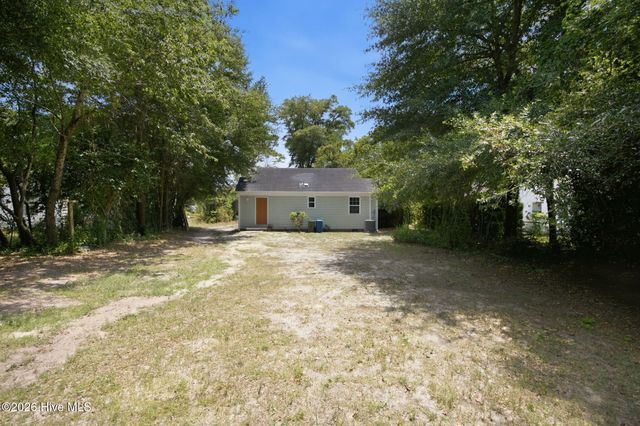 2113 Princess Place Drive, Wilmington, NC 28405