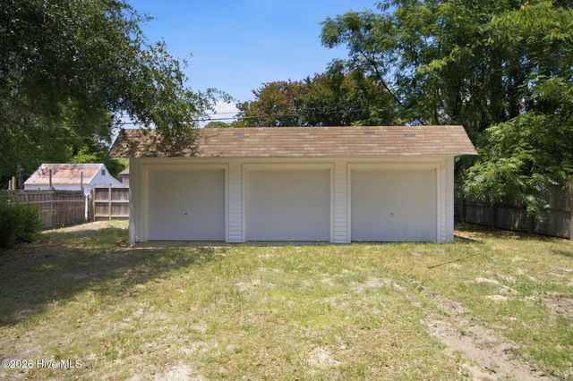2113 Princess Place Drive, Wilmington, NC 28405