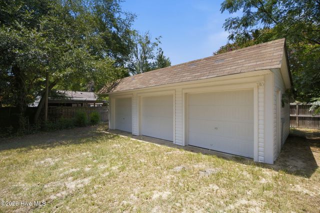 2113 Princess Place Drive, Wilmington, NC 28405