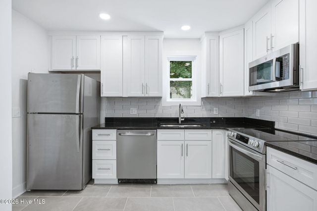 2113 Princess Place Drive, Wilmington, NC 28405